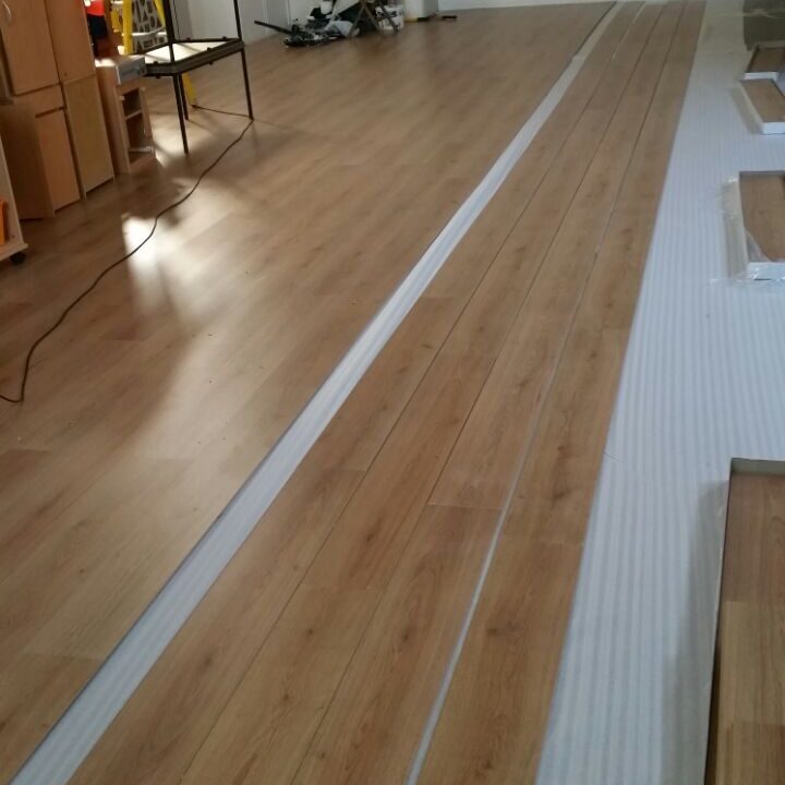 Nursery floor laminate